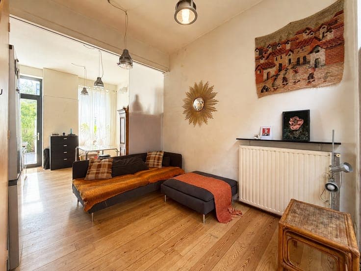 Te koop, gunstig gelegen starterswoning met stadstuin nab...