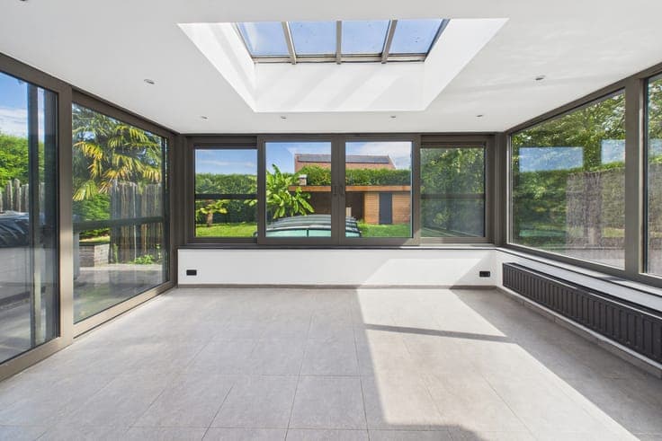 Beautiful villa with pool, pool house and 4 bedrooms