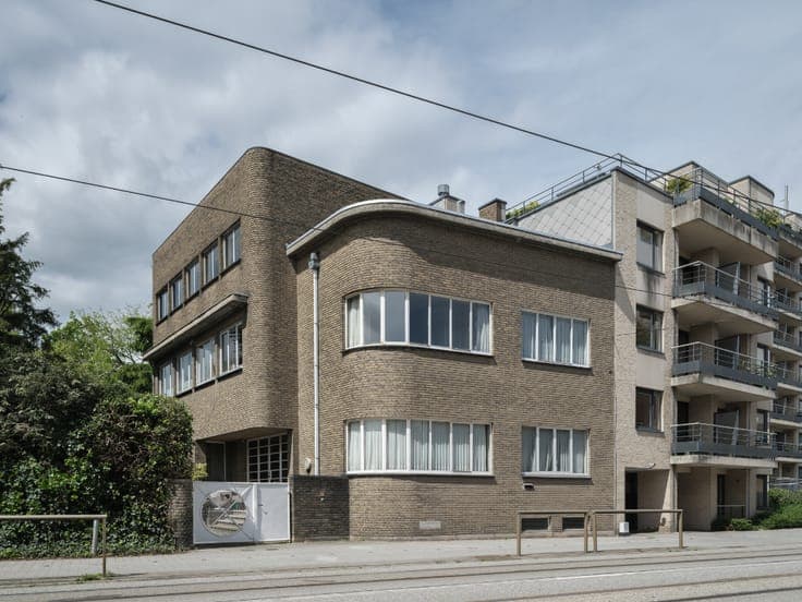 Omgeving Sint-Pieters statoin - Imposante half vrijstaand...