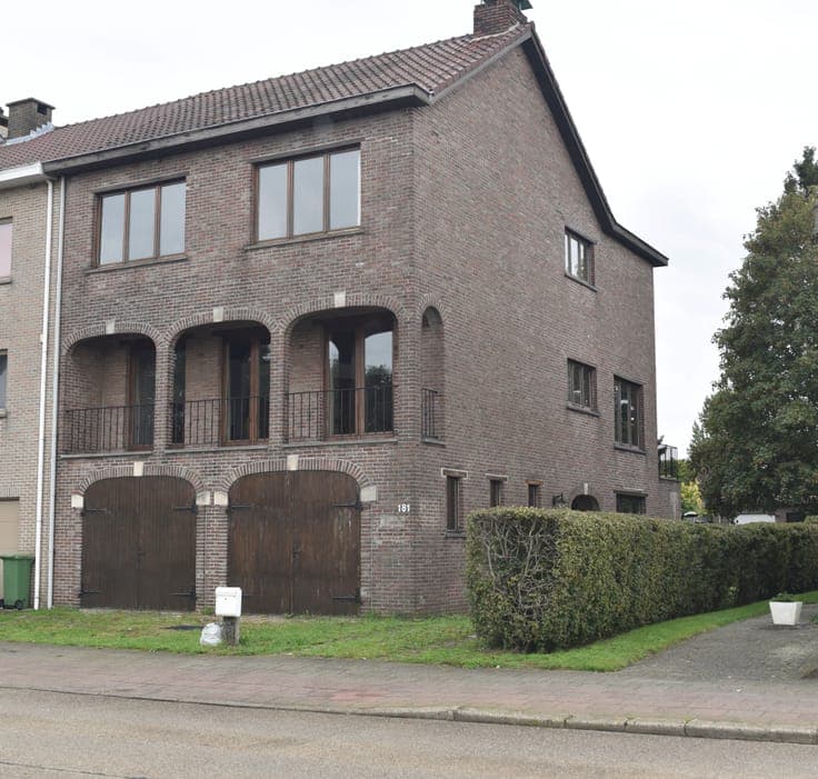 Family home with workshop