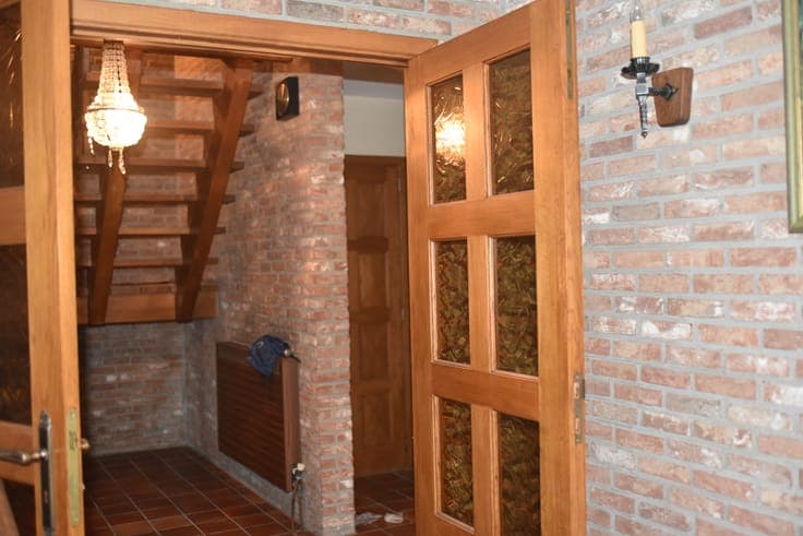 Family home with workshop