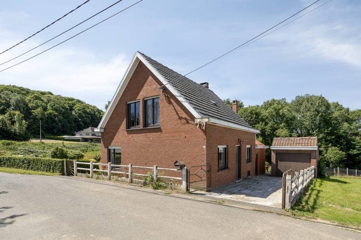 House with meadow for sale in a beautiful location in Heuvel