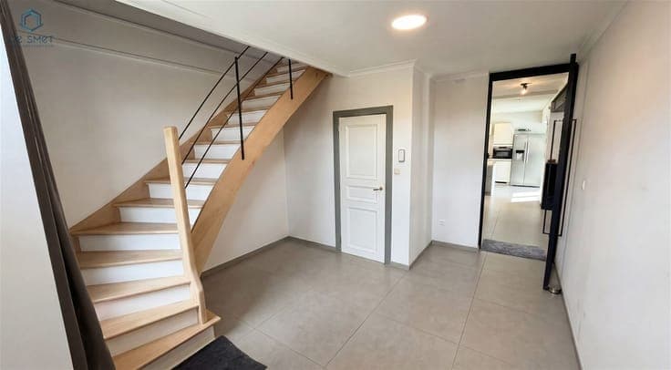 Exclusive domain for sale Ready-to-move-in private residence
