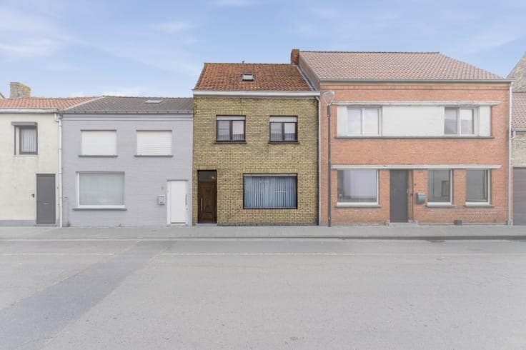 Bright home with sunny garden in Alveringem