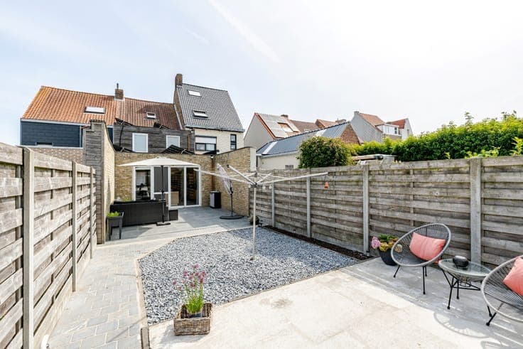 Turnkey family home with sunny garden in the heart of Zeebr