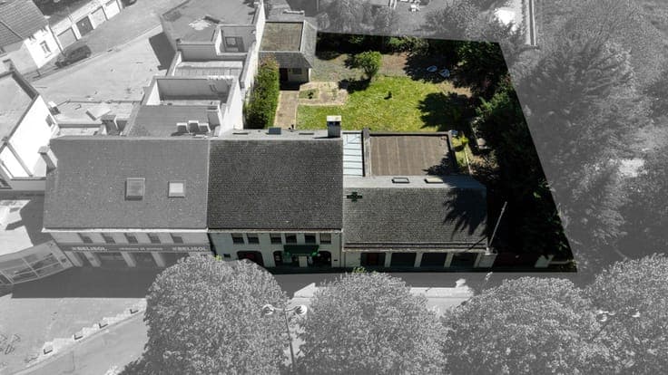 Rare Opportunity: Versatile Mixed-Use Building!