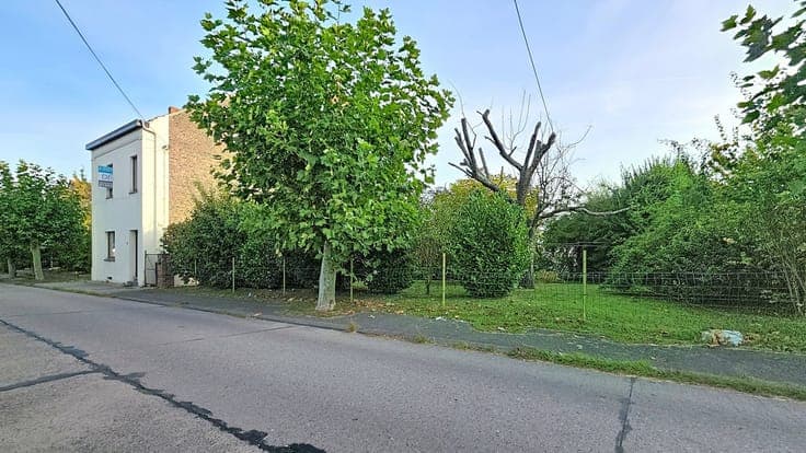Maison 4 façades avec terrain à bâtir