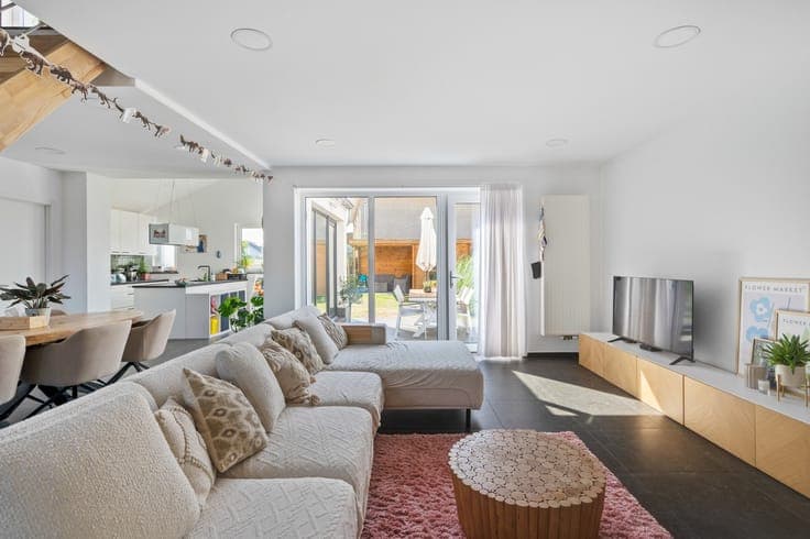 Recente instapklare woning met 4 slpkrs en tuin te Gelrode