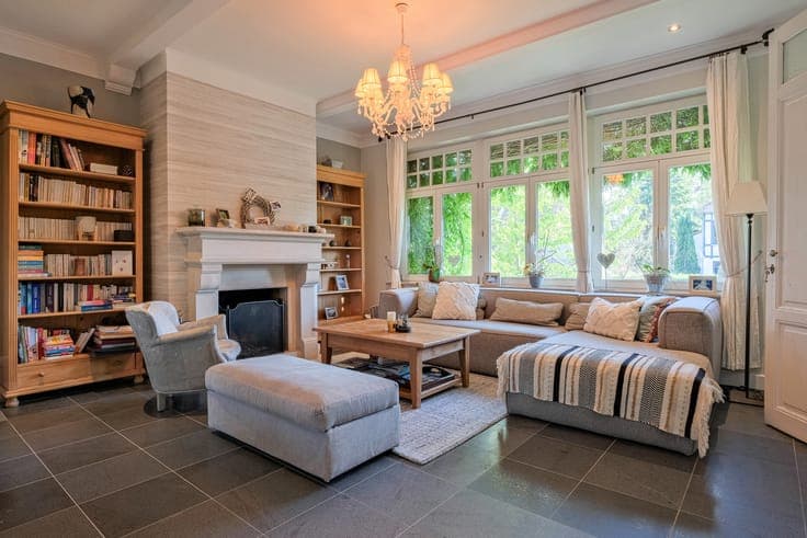 Faubourg – Stunning 5-Bdr Villa with Swimming Pool & Garage