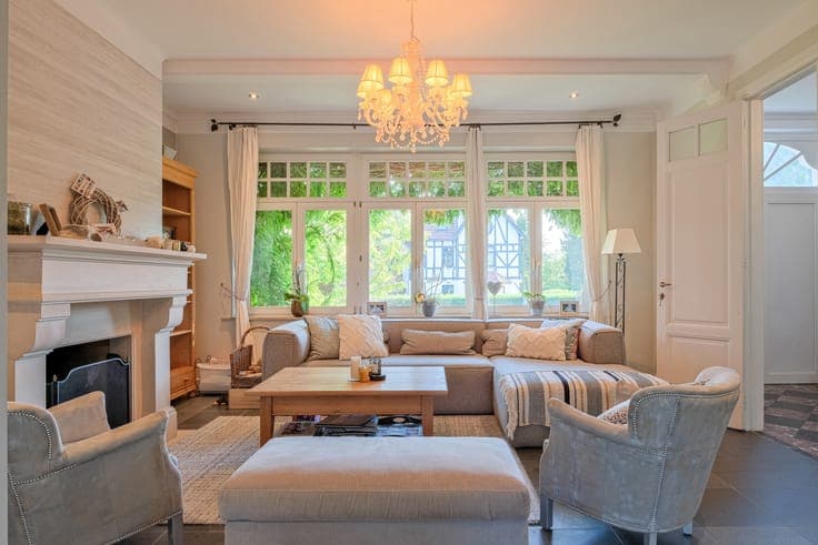Faubourg – Stunning 5-Bdr Villa with Swimming Pool & Garage