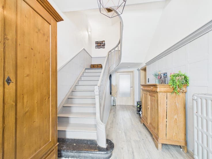 3-bedroom house with TERRACE & GARDEN