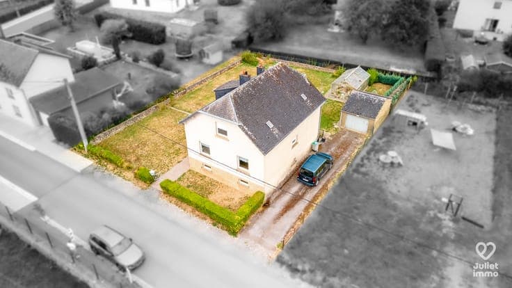 Maison 4 façades à fort potentiel située à Mussy-la-Ville