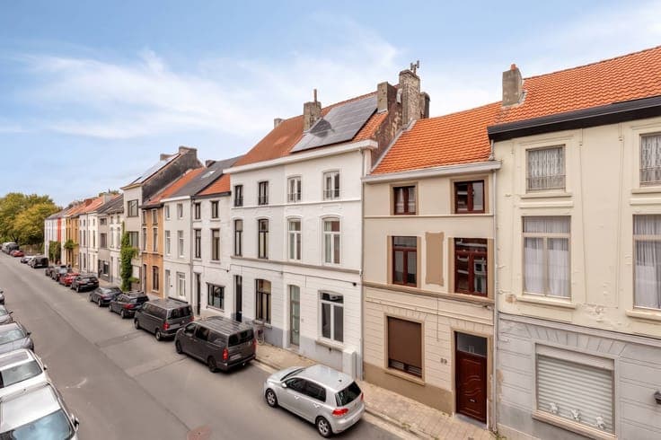 Beautiful 4-bedroom townhouse in Ghent