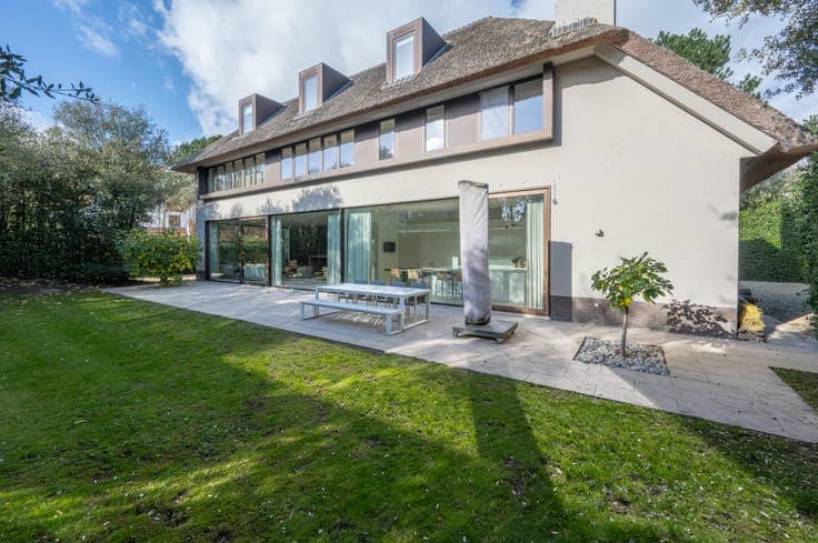 Beautiful villa, quietly and discreetly located