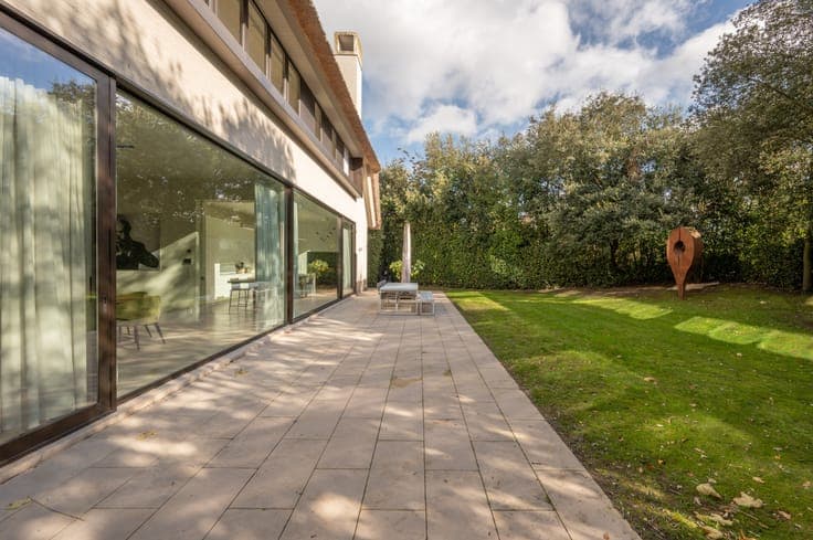 Beautiful villa, quietly and discreetly located