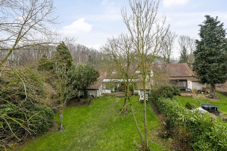 Quietly located house with beautiful garden and 5 bedroom...
