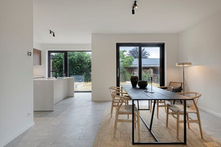 Spacious semi-detached house with 3 bedrooms and versatile a