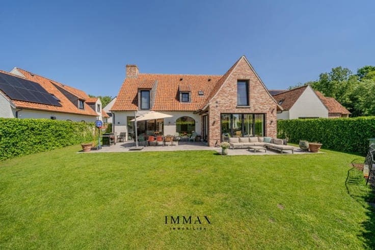 High-quality parsonage in a rural setting