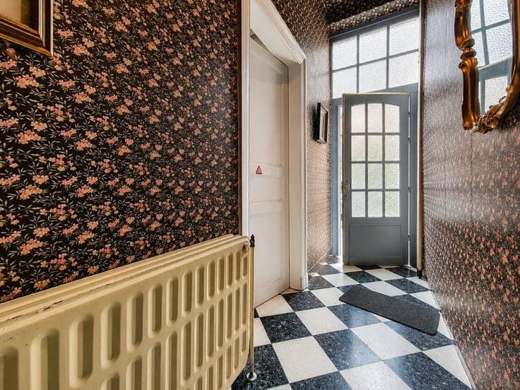 Maison à rénover dans une rue calme à proximité de la gare
