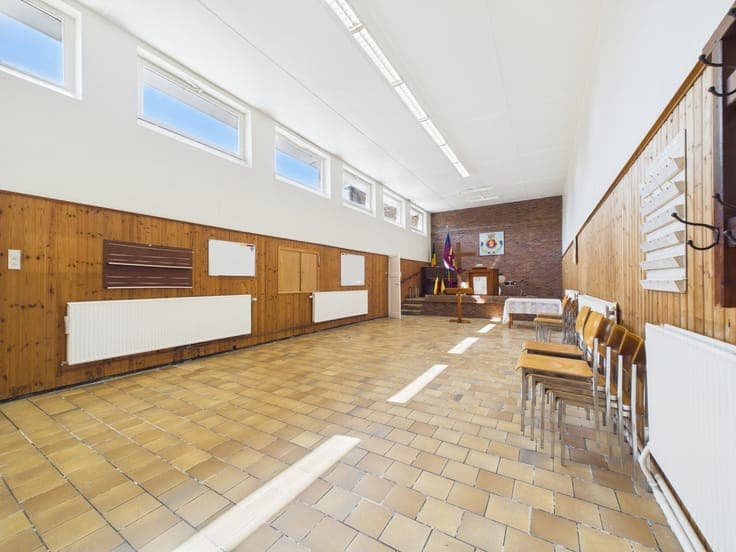 Mixed-Use Property with FUNCTION ROOM & 3-Bedroom House