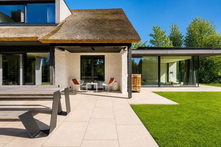 Exclusieve, volledig gerenoveerde villa met 5 slaapkamers...