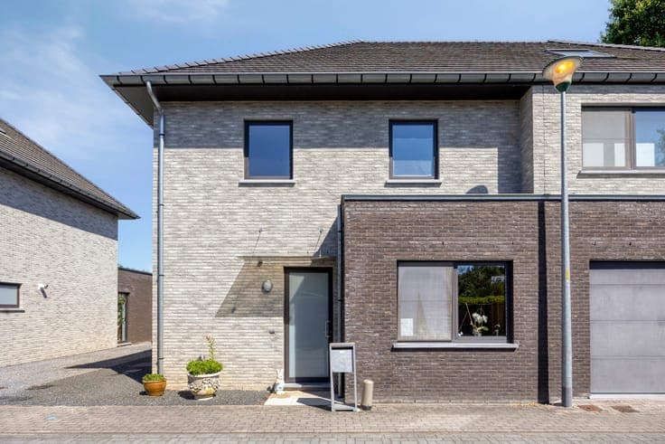 Move-in Ready Family Home with 4 Bedrooms