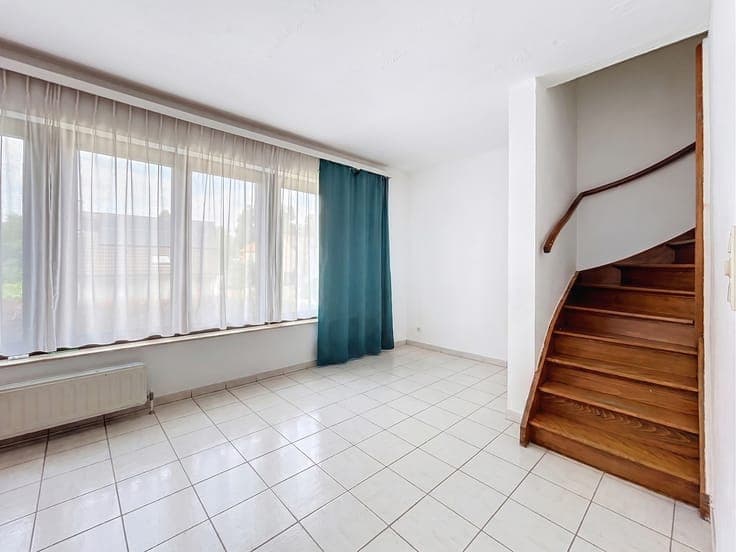 Charming semi-detached house with garden - heart of Chenois