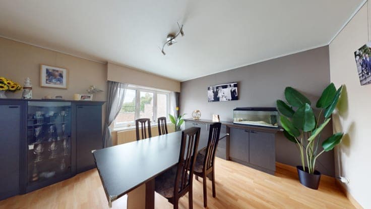 Ruime polyvalente woning van 335m² op 5a84ca