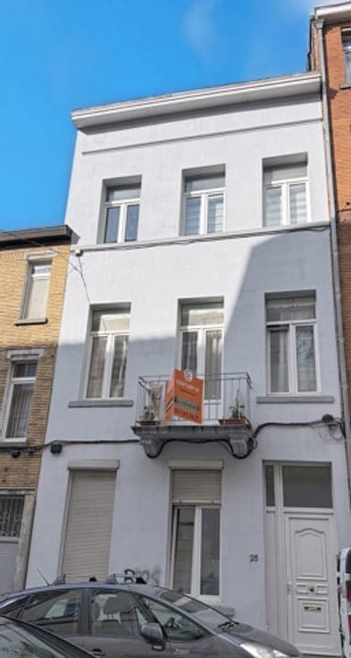 HOUSE WITH A GARDEN AND GREAT POTENTIAL