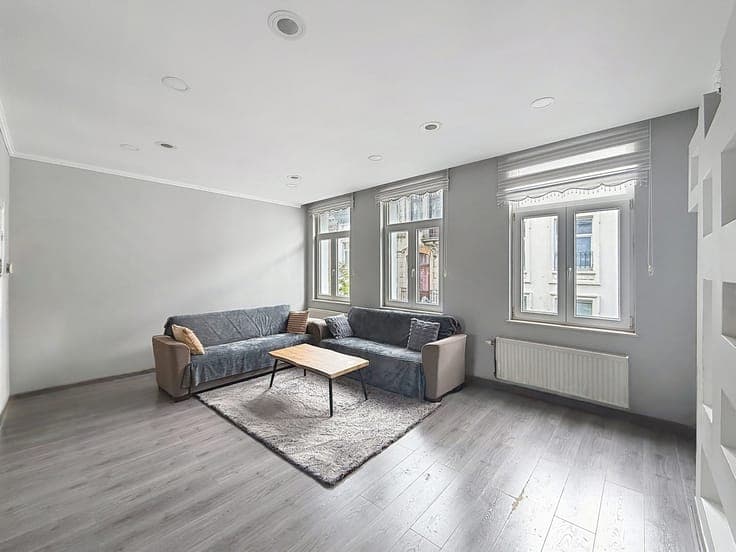 HOUSE WITH A GARDEN AND GREAT POTENTIAL