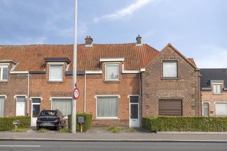 House for sale in Borsbeek with large garden and garage