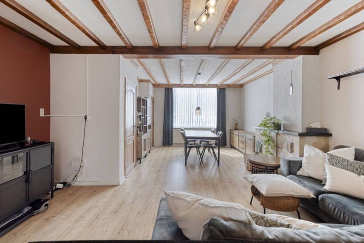 House for sale in Borsbeek with large garden and garage