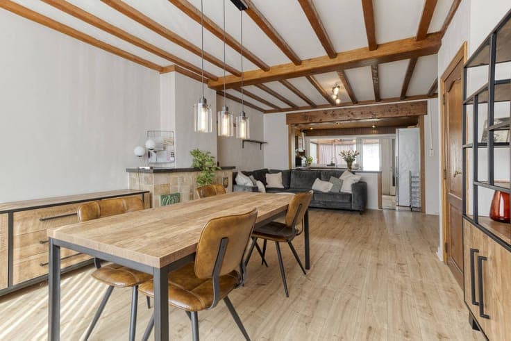 House for sale in Borsbeek with large garden and garage
