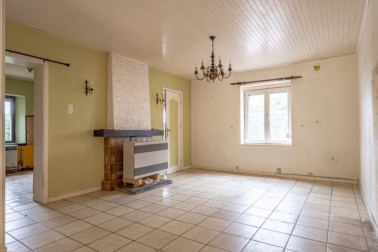 Maison 2 chambres à rénover dans quartier prisé et calme