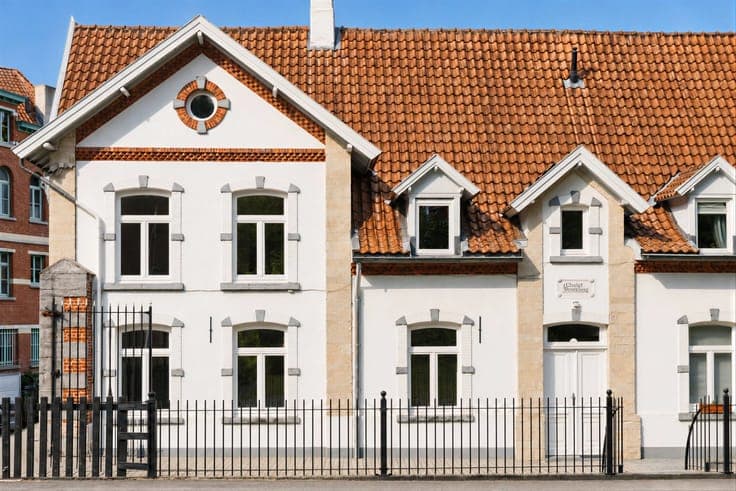 In the heart of a villa park 3 bedrooms