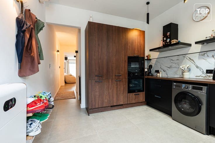 Recent gerenoveerde woning met 4 slaapkamers op TOPlocatie
