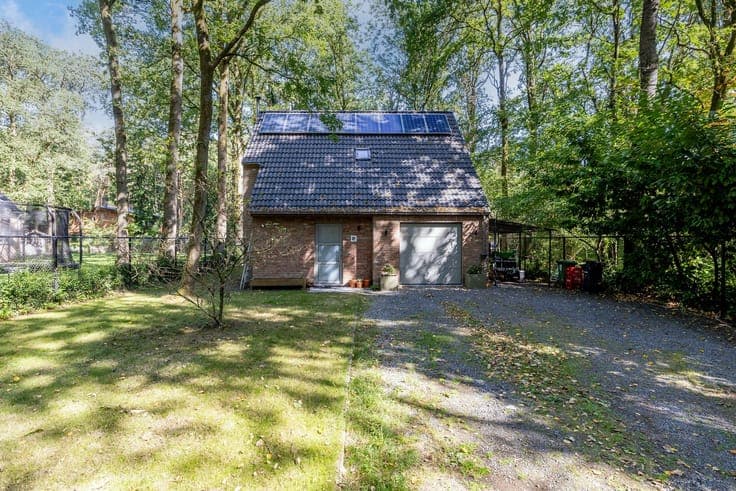 Instapklare gerenoveerde woning in een groene en rustige ...