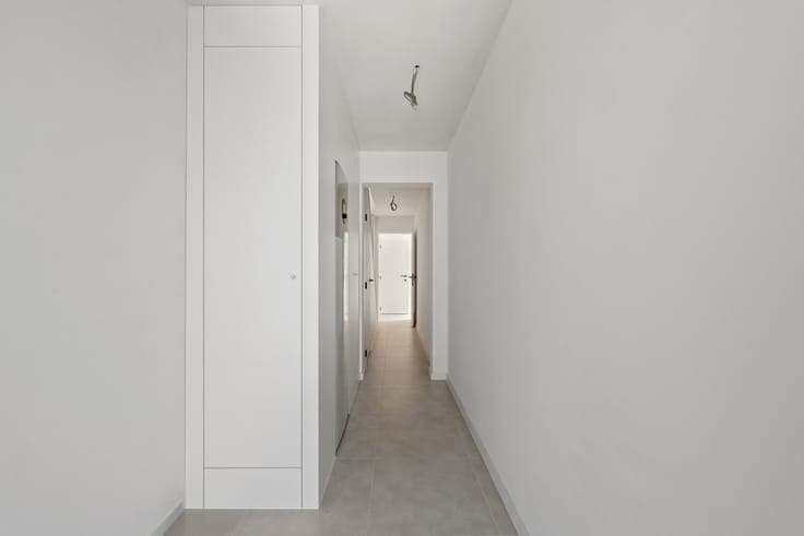 PRACHTIG GERENOVEERDE WONING MET 4 SLAAPKAMERS EN EPC-LAB...