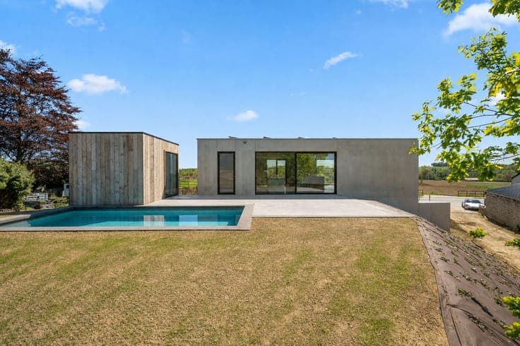 Ultra-modern villa with a swimming pool