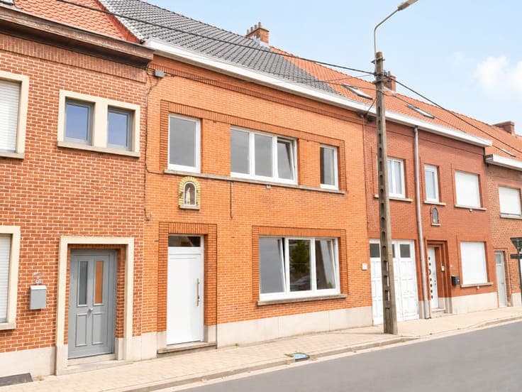 Instapklare gezinswoning met 4 slaapkamers, badkamer, keu...