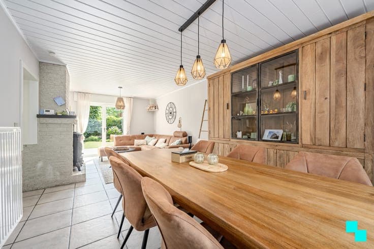Charmante HOB met garage en leuke tuin - Roeselare