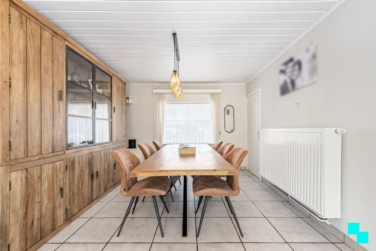 Charmante HOB met garage en leuke tuin - Roeselare