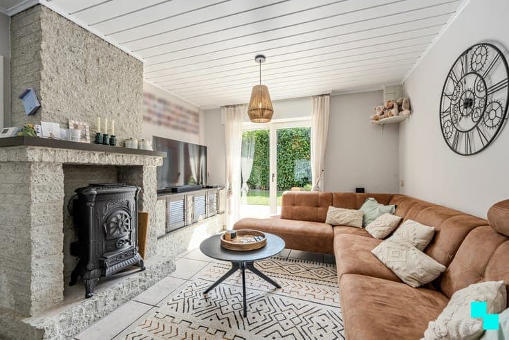 Charmante HOB met garage en leuke tuin - Roeselare