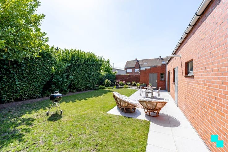 Charmante HOB met garage en leuke tuin - Roeselare