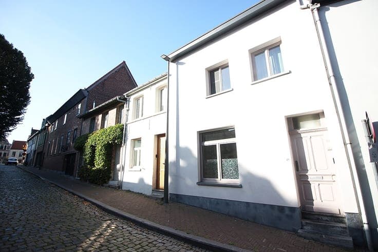 Move-in ready home with a sunny terrace