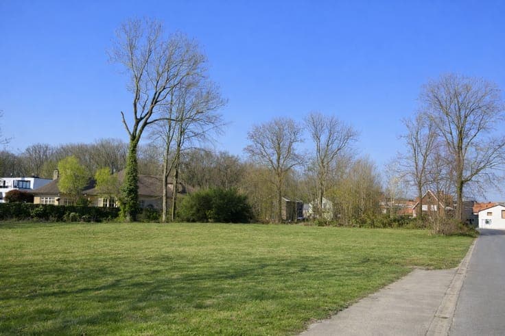 Nieuw te bouwen villa en bouwgrond in Houthulst