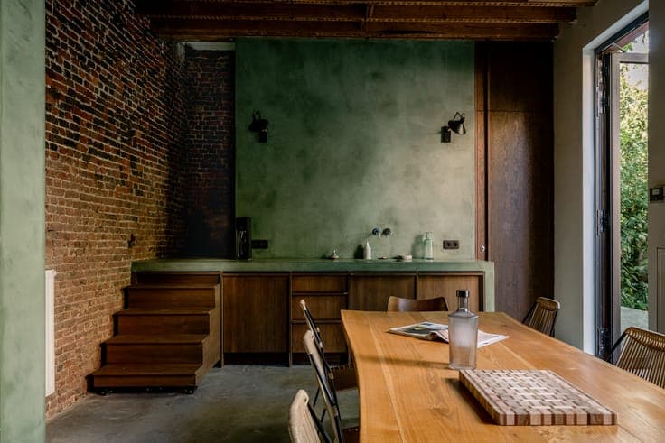 Your private commune in Dam: main house & rear house