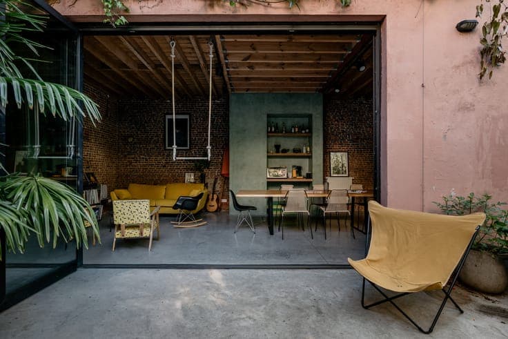 Your private commune in Dam: main house & rear house