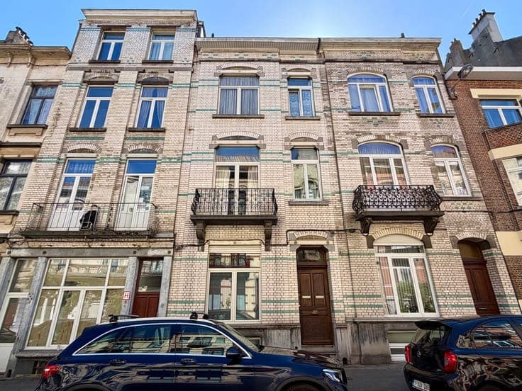Spacious house with garden – potential for a separate living