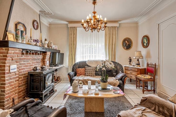 MELLE: Family home with 3/4 rooms and a large, deep garden!